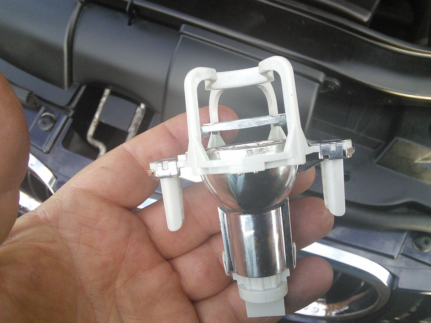 GENUINE BMW E90 E91 E92 USED Daytime Running Light Bulb HALO RING